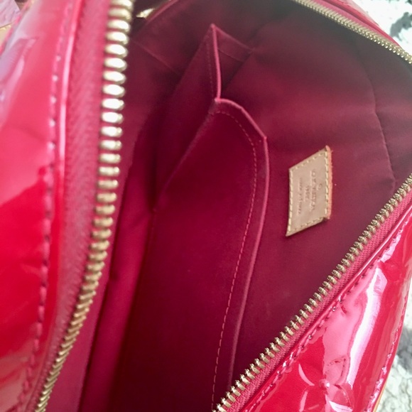 Authentic LV Summit Drive Pomme D’Amour Vernis bag - Picture 3 of 6